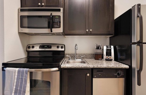 Pearl District Apartment | Landing | Amazing Studio, Gym, Courtyard