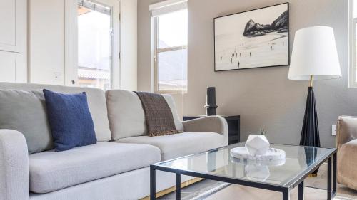 Oro Valley Apartment | Landing Apartments - Oro Valley