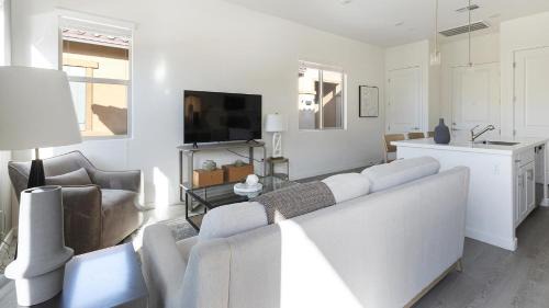 Oro Valley Apartment | Landing Apartments - Oro Valley
