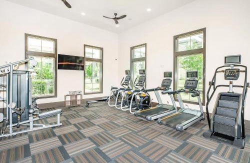 Conroe Apartment | Landing Apartments - Reserve at City Place