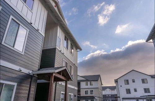 Woodburn Apartment | Landing Apartments - Woodburn