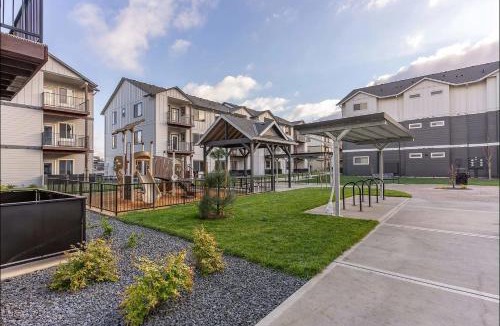 Woodburn Apartment | Landing Apartments - Woodburn