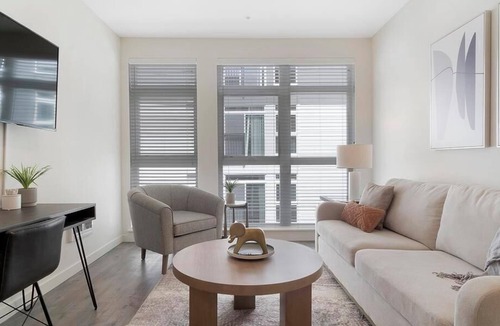 Town Center Apartment | Landing at District Flats Apartments - 1 Bedroom in Town Center