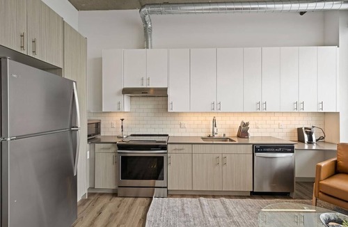 Kent Apartment | Landing at Midtown 64 - Studio in Downtown Kent