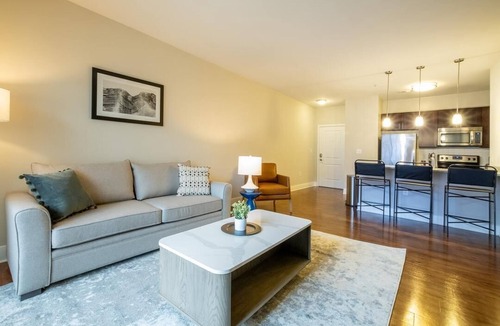 Plymouth Meeting Apartment | Landing at Parc at Plymouth Meeting - 1 Bedroom in Downtown Plymouth Meeting