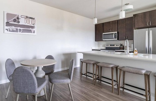 West Dundee Apartment | Landing at Reserve Randall Road - 2 Bedrooms in Downtown West Dundee