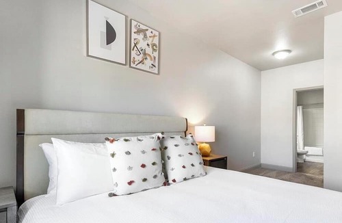 Burleson Apartment | Landing at Shannon Creek Apartments - 1 Bedroom in Downtown Burleson