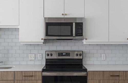 Austin Apartment | Landing at The Haywood - 1 Bedroom in Slaughter Creek