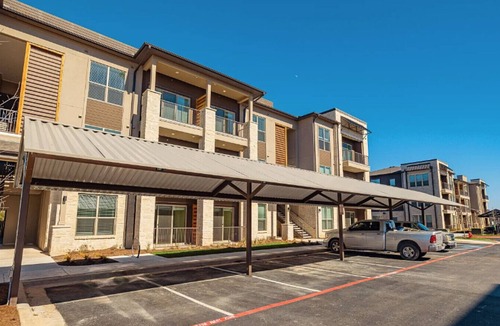 Austin Apartment | Landing at The Haywood - 1 Bedroom in Slaughter Creek