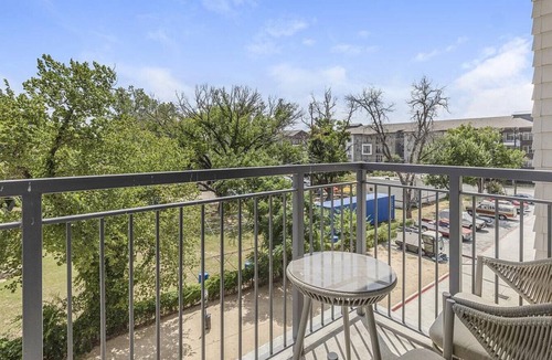 Fort Worth Apartment | Landing at The Standard River District - 2 Bedrooms in River District
