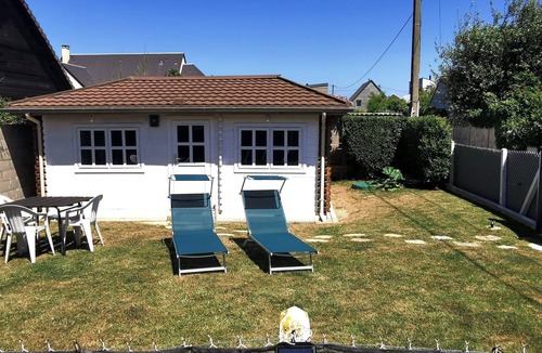 Lion-sur-Mer Ski Chalet | Landing beach "Sword Beach", seaside, wooden chalet with TANDEM.