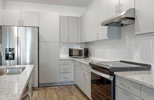 Northgate Apartment | Landing | Beautiful 1BD, Pool, Gym