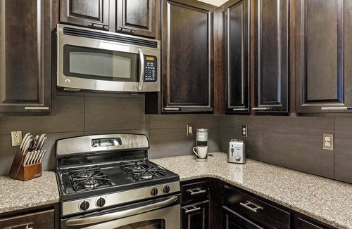 Norristown Apartment | Landing | Beautiful 2BD, Clubhouse, Pool