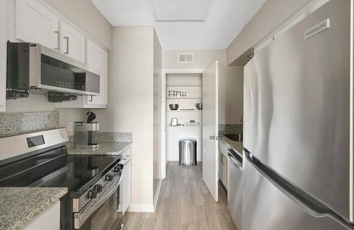 Hendersonville Apartment | Landing | Beautiful 1BD, Gym, Pool