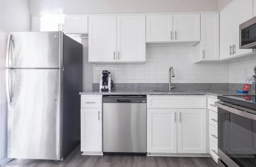 Homewood Apartment | Landing | Beautiful 2BD, Clubhouse, Gym