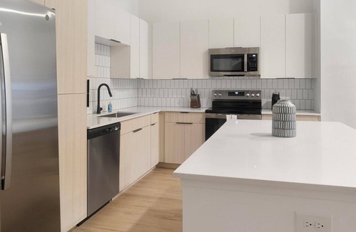 Chapel Hill Apartment | Landing | Beautiful 1BD, Courtyard, Gym