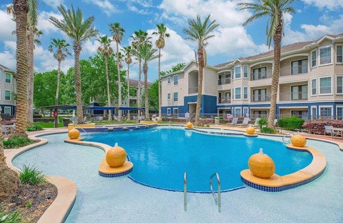 Webster Apartment | Landing | Beautiful 1BD, Clubhouse