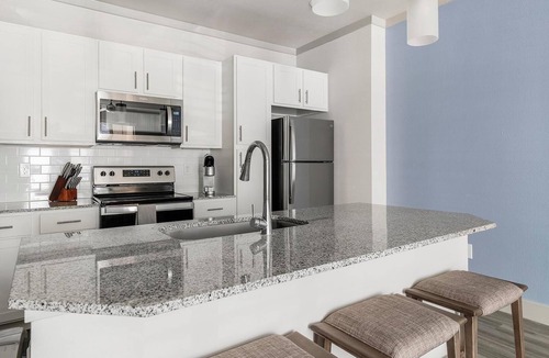 Spring Apartment | Landing | Beautiful 1BD, Clubhouse, Yoga Studio