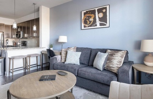 Barker Apartment | Landing | Beautiful 1BD, Courtyard, Gym