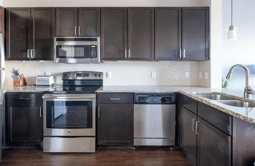 Barker Apartment | Landing | Beautiful 1BD, Courtyard, Gym