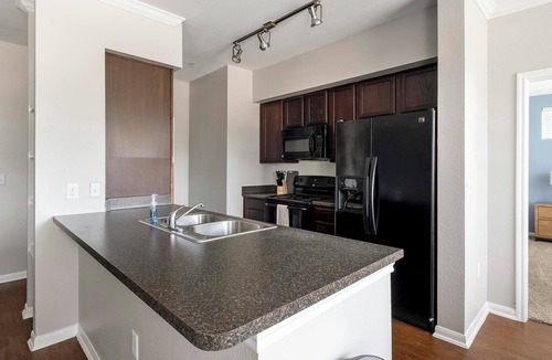 Atascocita Apartment | Landing | Beautiful 1BD, Clubhouse, Gym