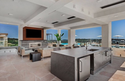 Austin Apartment | Landing | Beautiful 1BD, Clubhouse, Pool