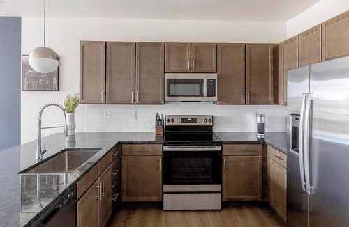 Madison Apartment | Landing | Beautiful 1BD, Clubhouse, Pool