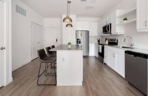 Austin Apartment | Landing | Beautiful 1BD, Clubhouse, Gym
