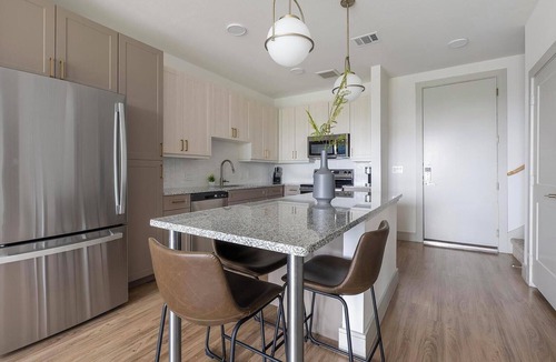 Scofield Farms Apartment | Landing | Beautiful 1BD, Clubhouse, Gym