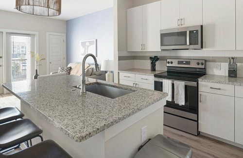 Conroe Apartment | Landing | Beautiful 1BD, Clubhouse, Pool