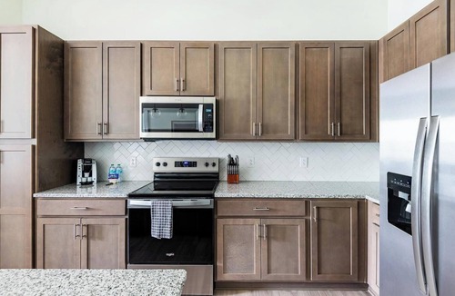 Wilmington Apartment | Landing | Beautiful 1BD, Clubhouse, Pool