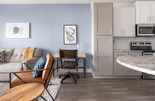 Venice Apartment | Landing | Beautiful 1BD, Clubhouse, Pool