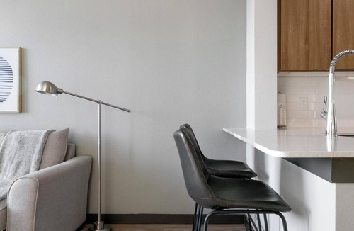Buda Apartment | Landing | Beautiful 1BD, Clubhouse, Gym