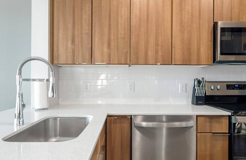 Buda Apartment | Landing | Beautiful 1BD, Clubhouse, Gym