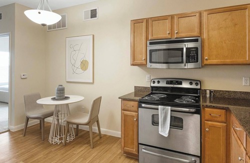 Sweetbriar Apartment | Landing | Beautiful 1BD, Courtyard, Pool