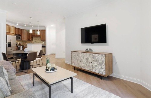 Cary Apartment | Landing | Beautiful 1BD, Courtyard, Pool