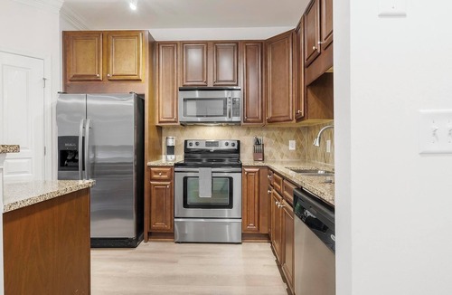 Cary Apartment | Landing | Beautiful 1BD, Courtyard, Pool