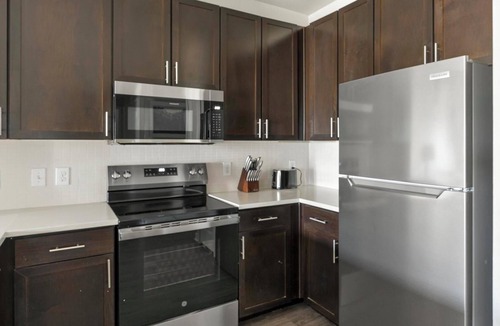 Katy Apartment | Landing | Beautiful 1BD, Courtyard, Clubhouse