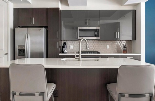 Houston Apartment | Landing | Beautiful 1BD, Gym, Tennis Court