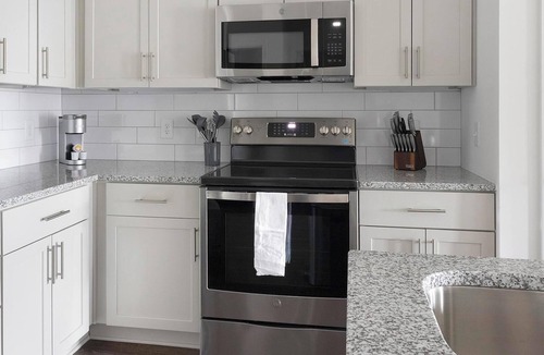 Southeast Raleigh Apartment | Landing | Beautiful 1BD, Gym, Yoga Studio