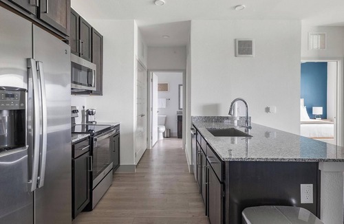 Austin Apartment | Landing | Beautiful 1BD, Gym, Pool