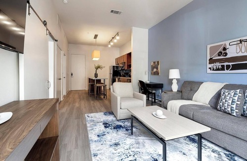 Crestview Apartment | Landing | Beautiful 1BD, Gym, Courtyard