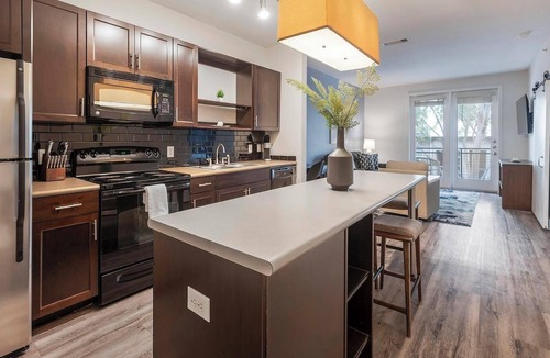 Crestview Apartment | Landing | Beautiful 1BD, Gym, Courtyard