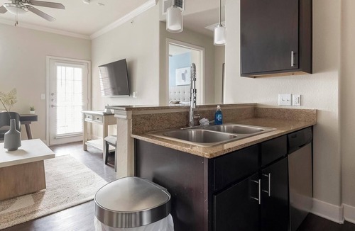 Austin Apartment | Landing | Beautiful 1BD, Gym