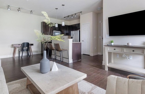 Austin Apartment | Landing | Beautiful 1BD, Gym