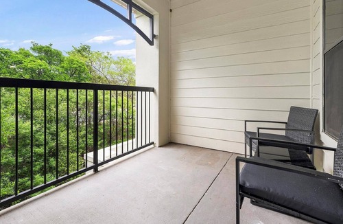 West Oak Hill Apartment | Landing | Beautiful 1BD, Gym