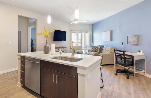 Corinth Apartment | Landing | Beautiful 1BD, Gym, Pool