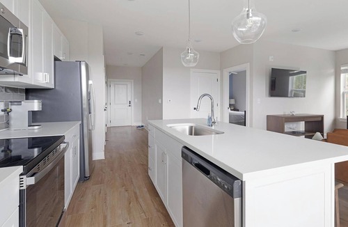 Oakwood Apartment | Landing | Beautiful 1BD, Pool, Clubhouse