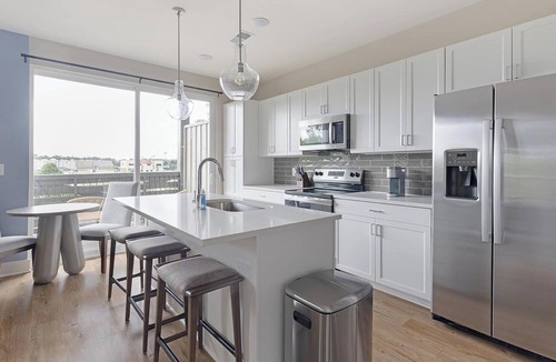 Oakwood Apartment | Landing | Beautiful 1BD, Pool, Clubhouse