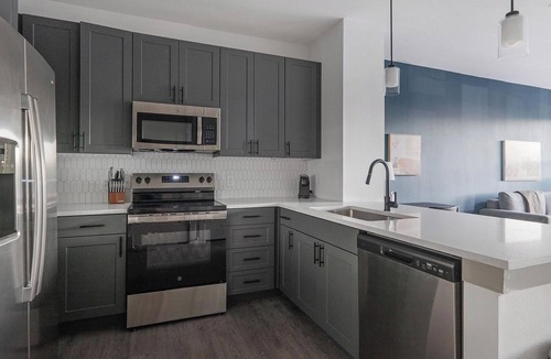 MLK Apartment | Landing | Beautiful 1BD, Pool, Rooftop Lounge